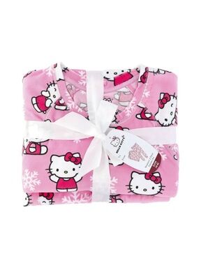 WOMENS HELLO KITTY PAJAMA SET